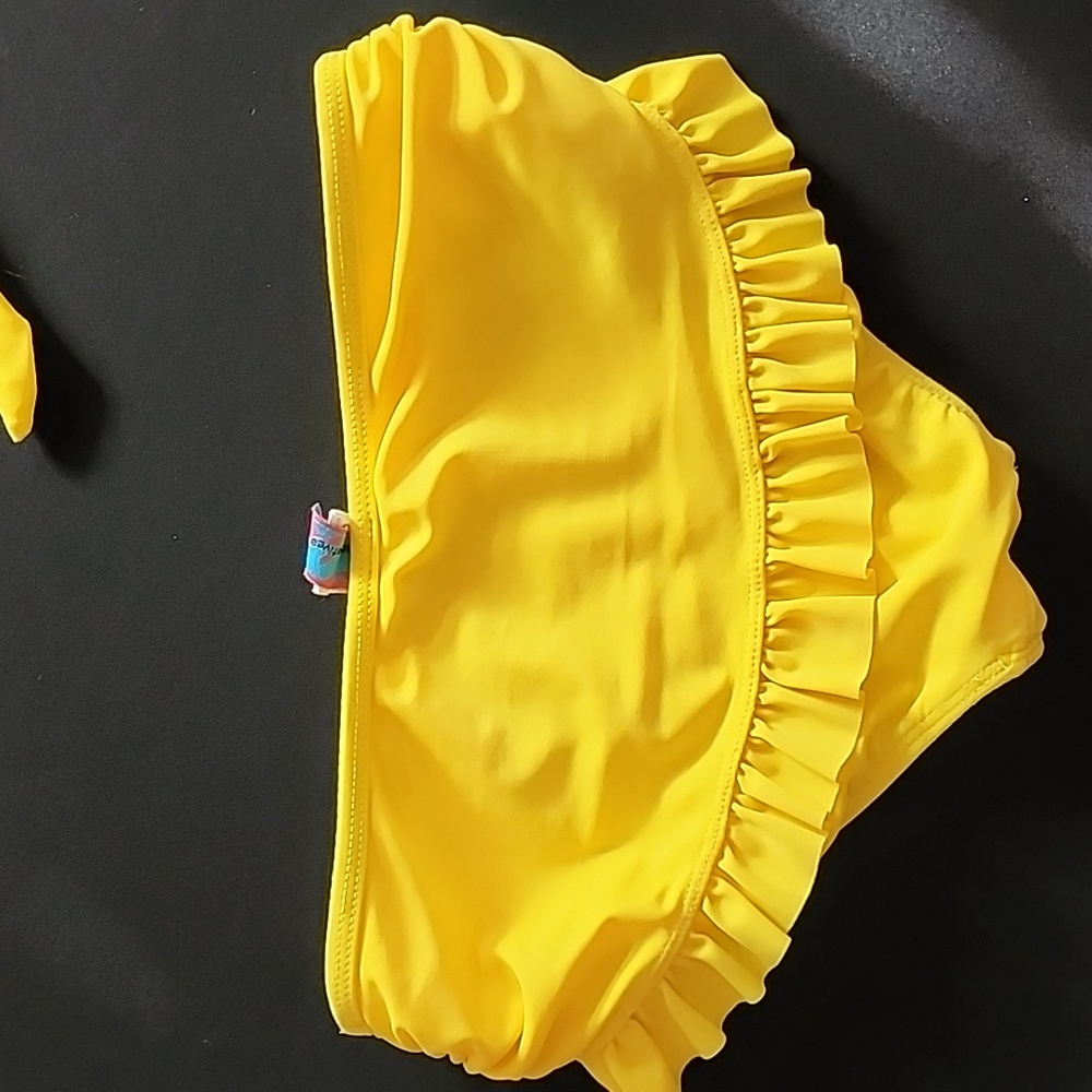 Yellow Ruffled Bikini - Picture 5 of 7
